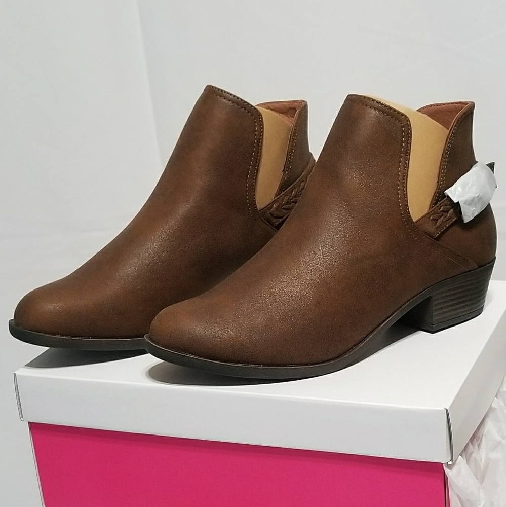 Ankle boots